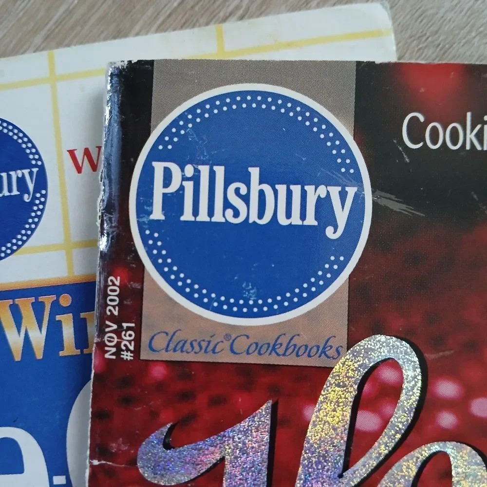 Hershey's Holiday Recipe Pillsbury Set of 3 Festive Baking Booklets Cookbooks